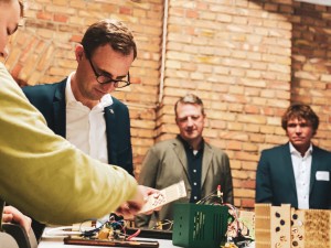 Beim Event „Flensburg digitalisiert“ 2022 werden technologische Innovationen unter die Lupe genommen.